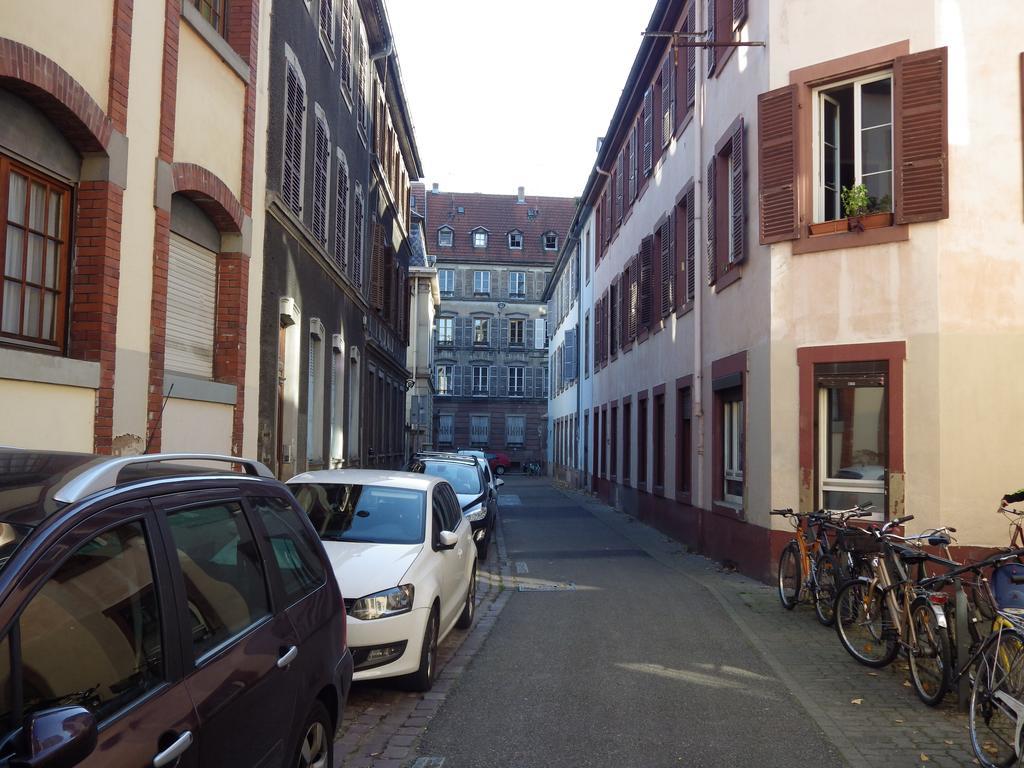 Charmant Studio A Strasbourg Apartment Bagian luar foto