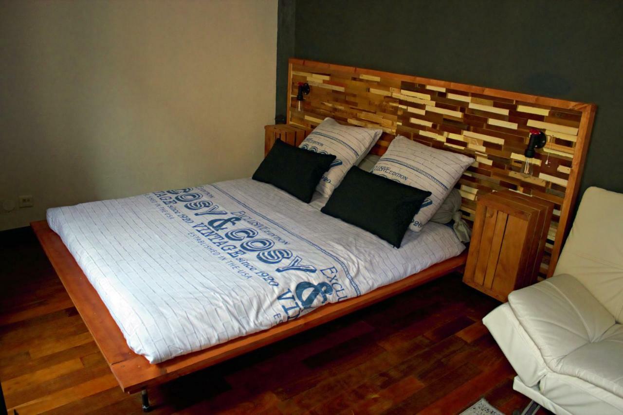 Charmant Studio A Strasbourg Apartment Bagian luar foto